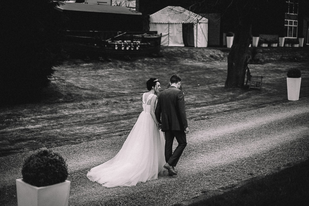 THOMAS ANDREA LAKESIDE VENUE BRIDGEND WEDDING PHOTOGRAPHER 43 THOMAS ANDREA LAKESIDE VENUE BRIDGEND WEDDING PHOTOGRAPHER 43
